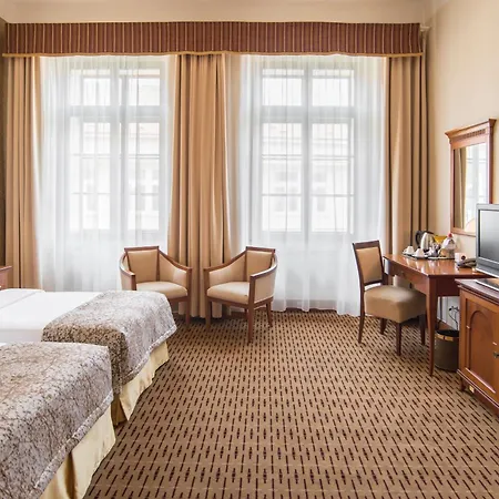 Majestic Plaza Отель 4*