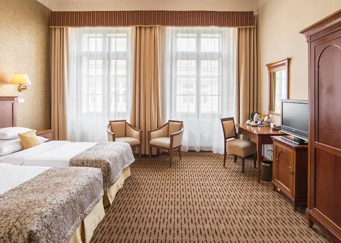 Majestic Plaza Hotel 4*