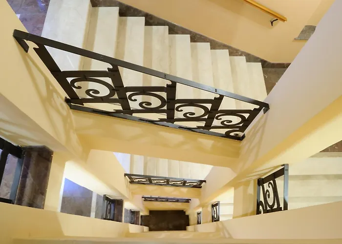 Hotel Majestic Plaza 4*