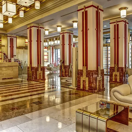 Majestic Plaza 4*