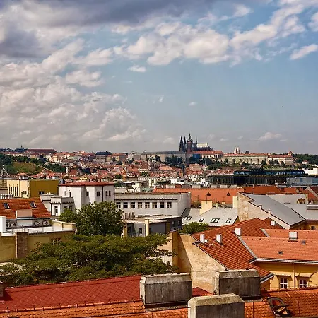 Majestic Plaza Hotell 4*