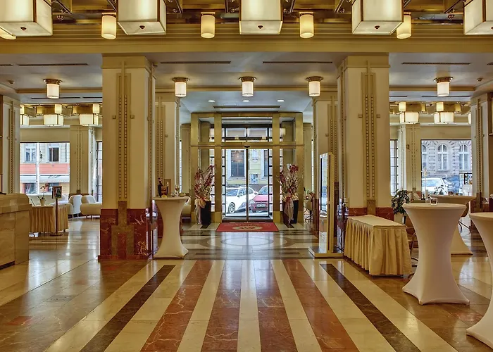 Majestic Plaza Hotel