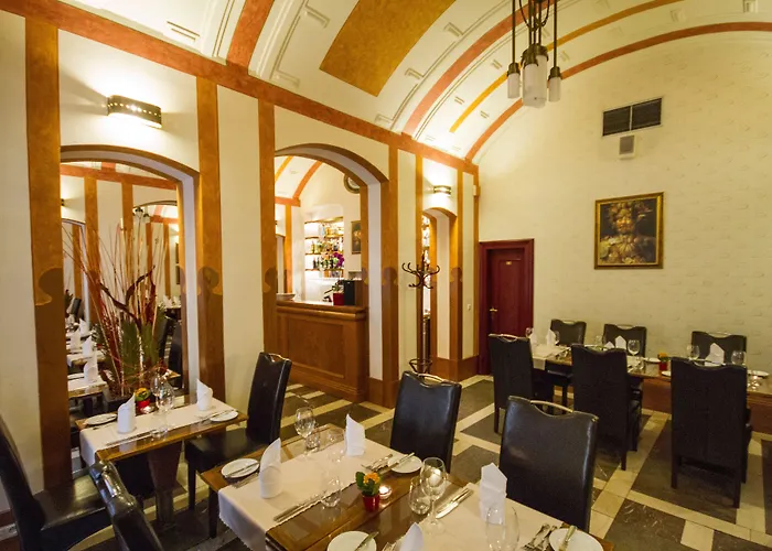 Hotel Majestic Plaza 4*